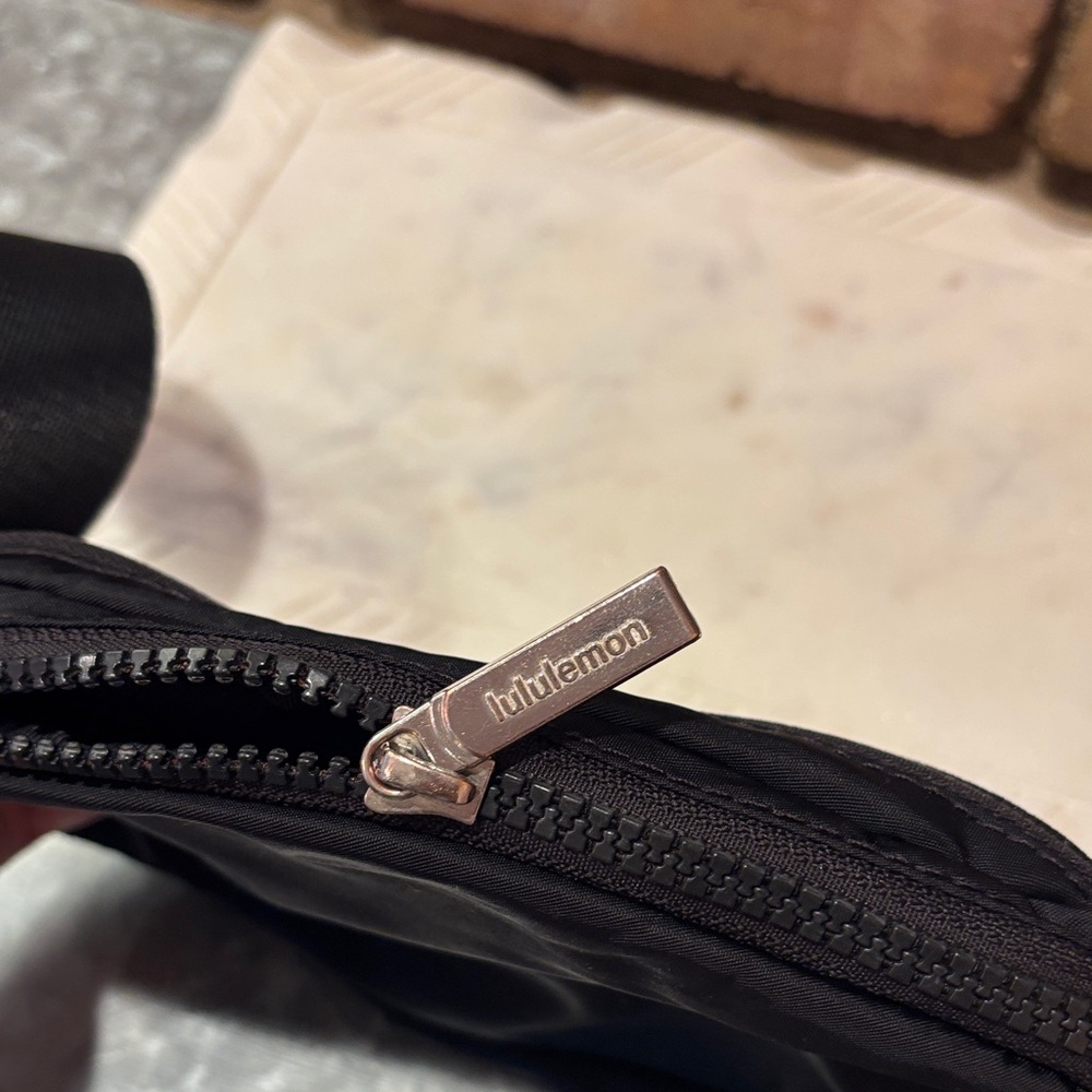 lululemon athletica Black Belt Bag - Picture 5 of 10